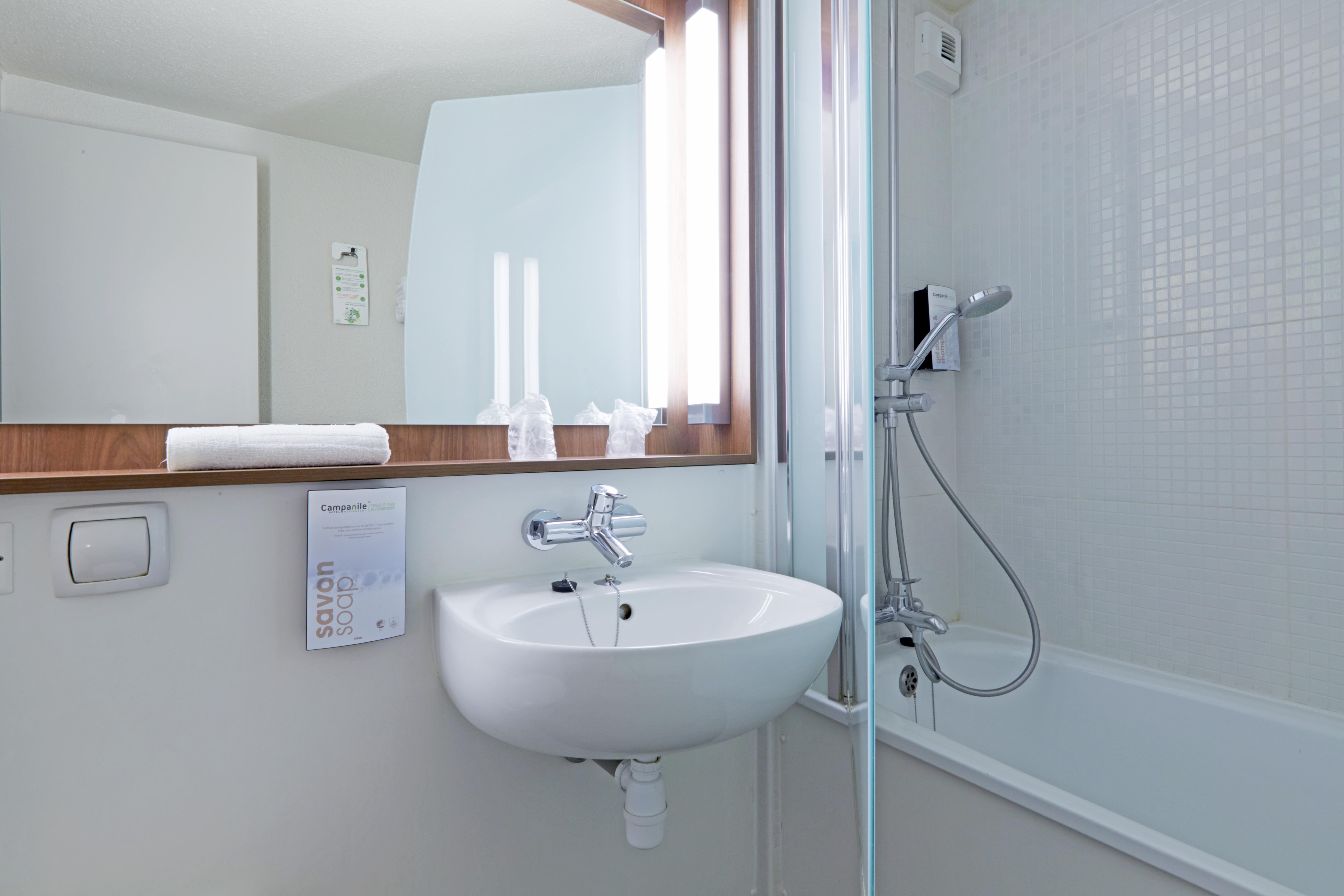Campanile Lens Hotel Екстериор снимка