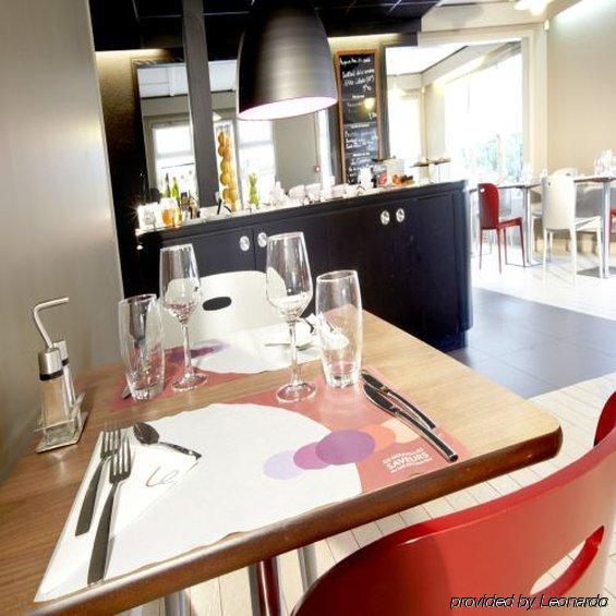 Campanile Lens Hotel Ресторант снимка