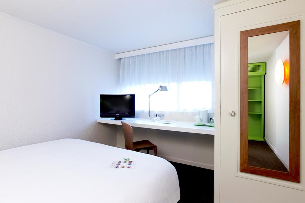 Campanile Lens Hotel Екстериор снимка